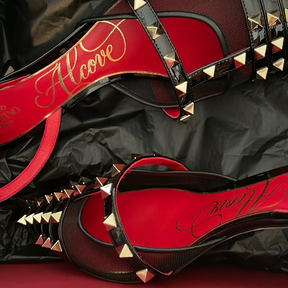 Valentino Garavani Rockstud patent leather slingback pump size 38 1/2